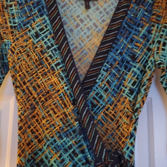 COPY - BCBGMAXAZRIA Adele wrap dress - Picture 2 of 3